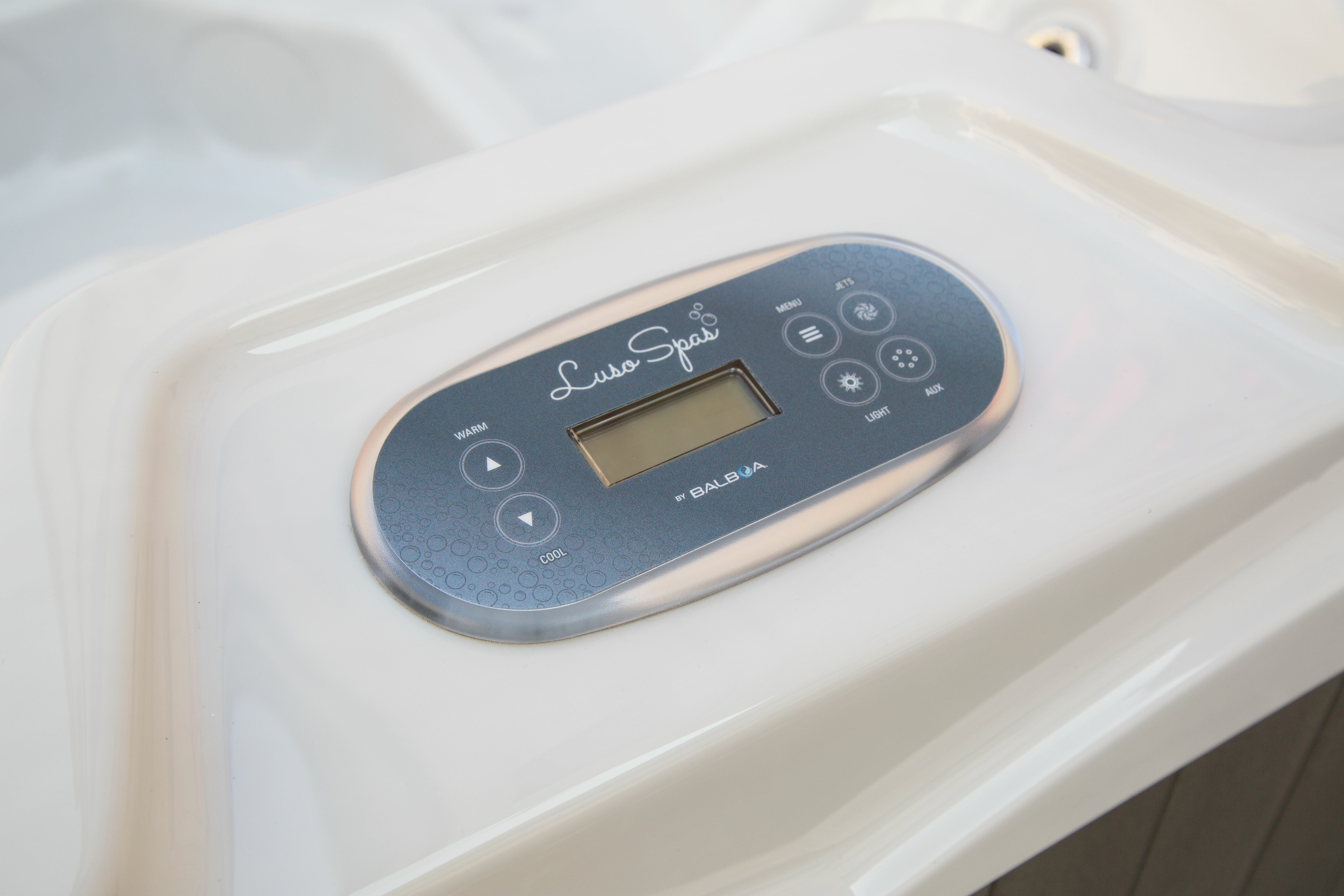 Luso Spas Chicago 5 Seats 1 Lounger Hot Tub