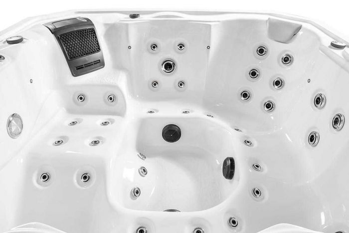 H2O Hot Tubs Retreat Bay XL 32 Amp Hot Tub