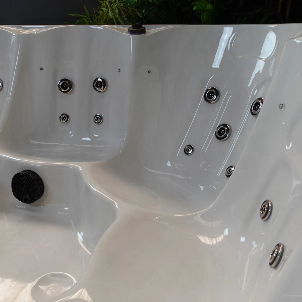 Blue Whale Spa Parkboro X 5 Seats 1 Lounger 13 Amp Hot Tub