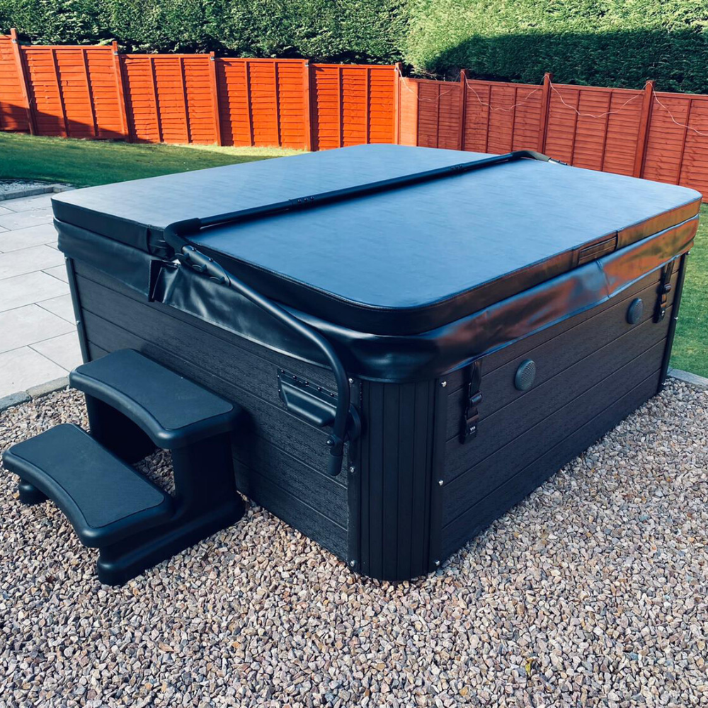 Luso Spas Verona 7 Seats Hot Tub