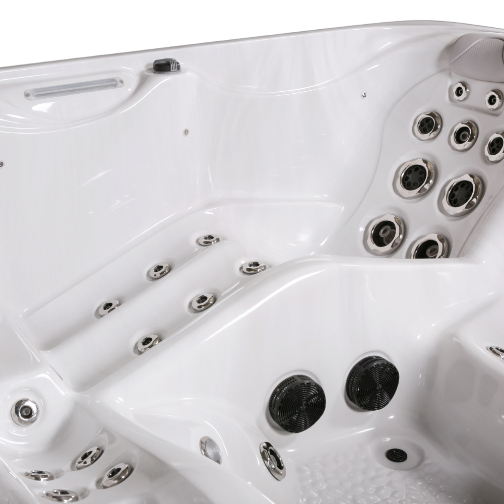 Luso Spas Luna 3 Seats 2 Loungers Hot Tub