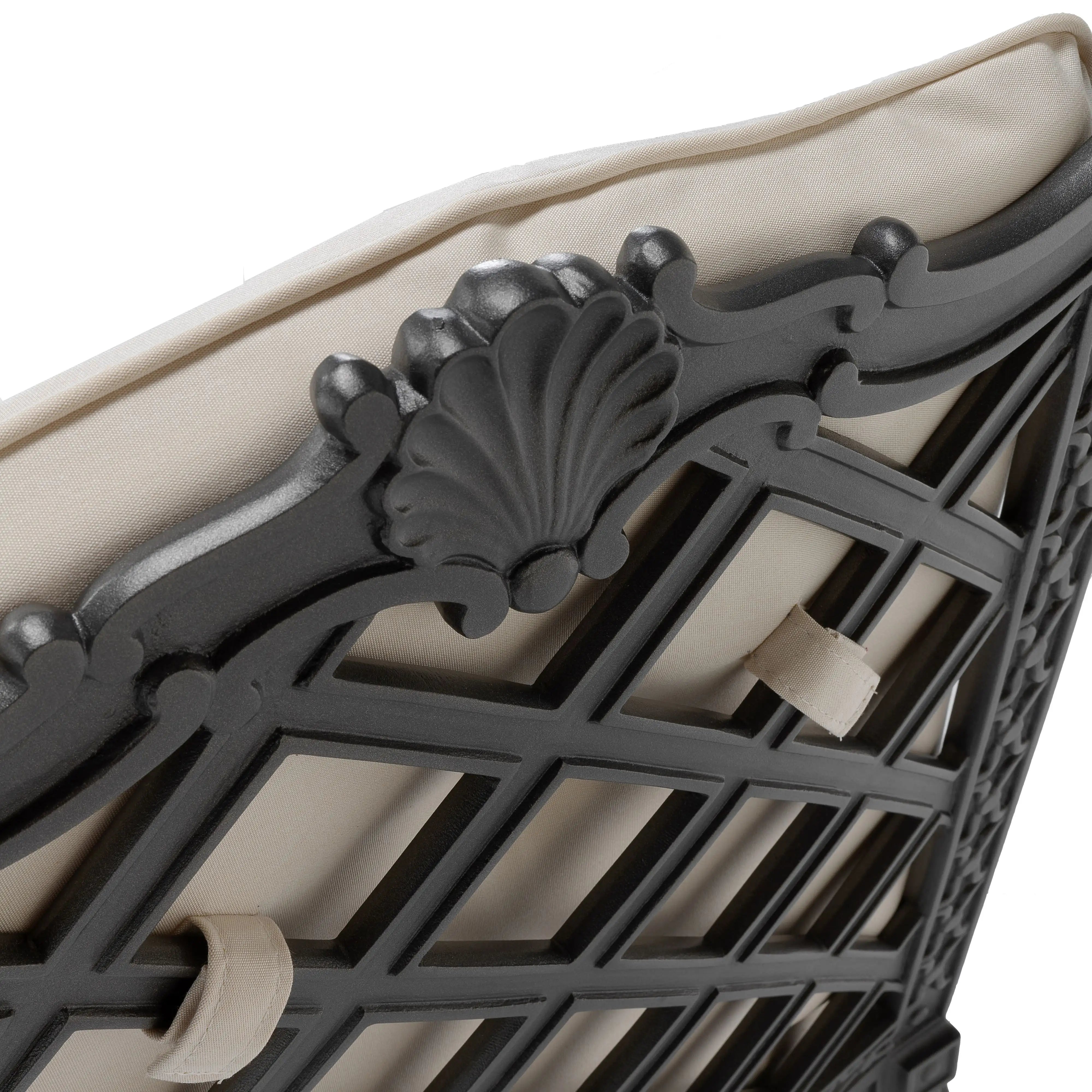 Grande Armchair