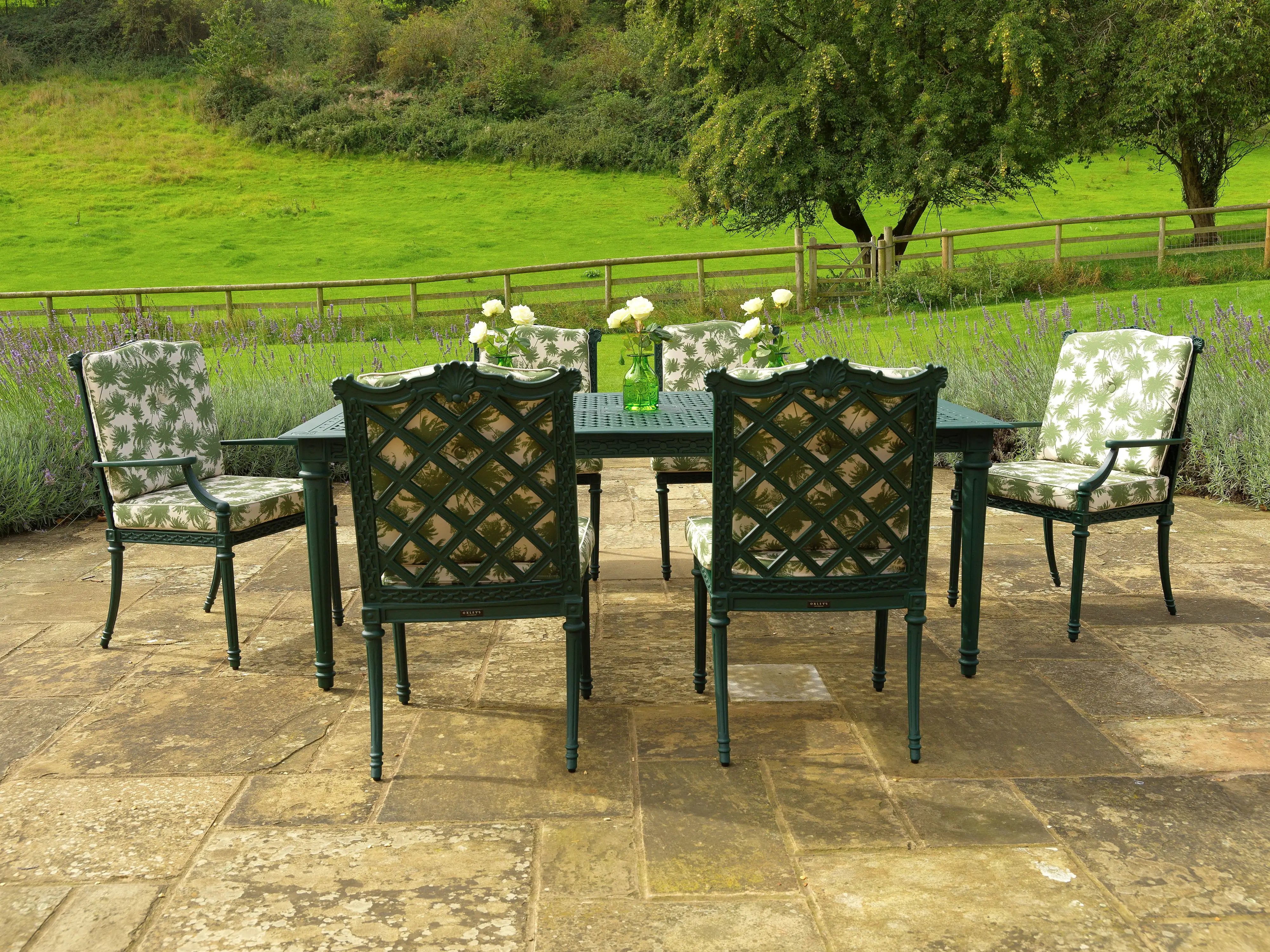 Grande Armchair