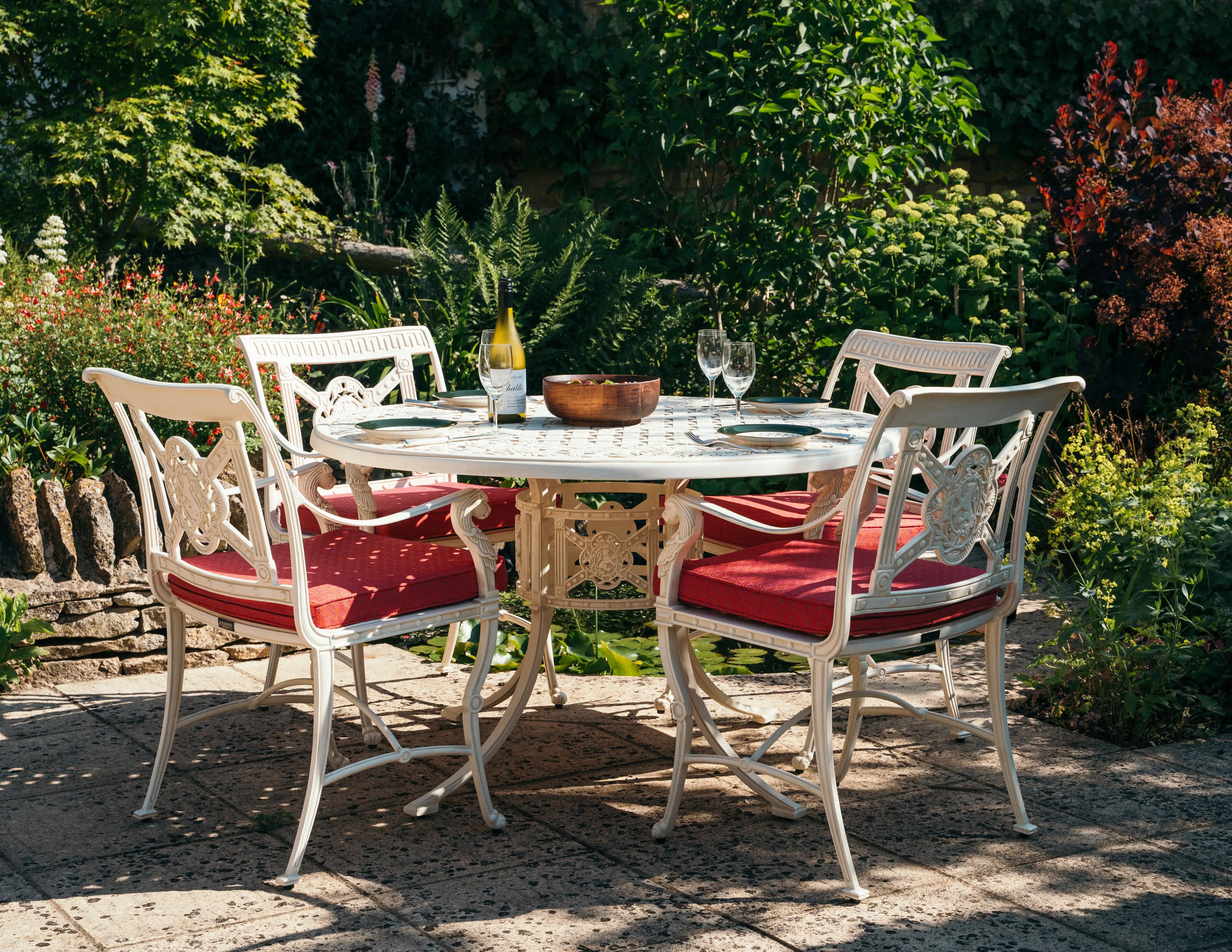 Oxleys Luxor 1220 Table