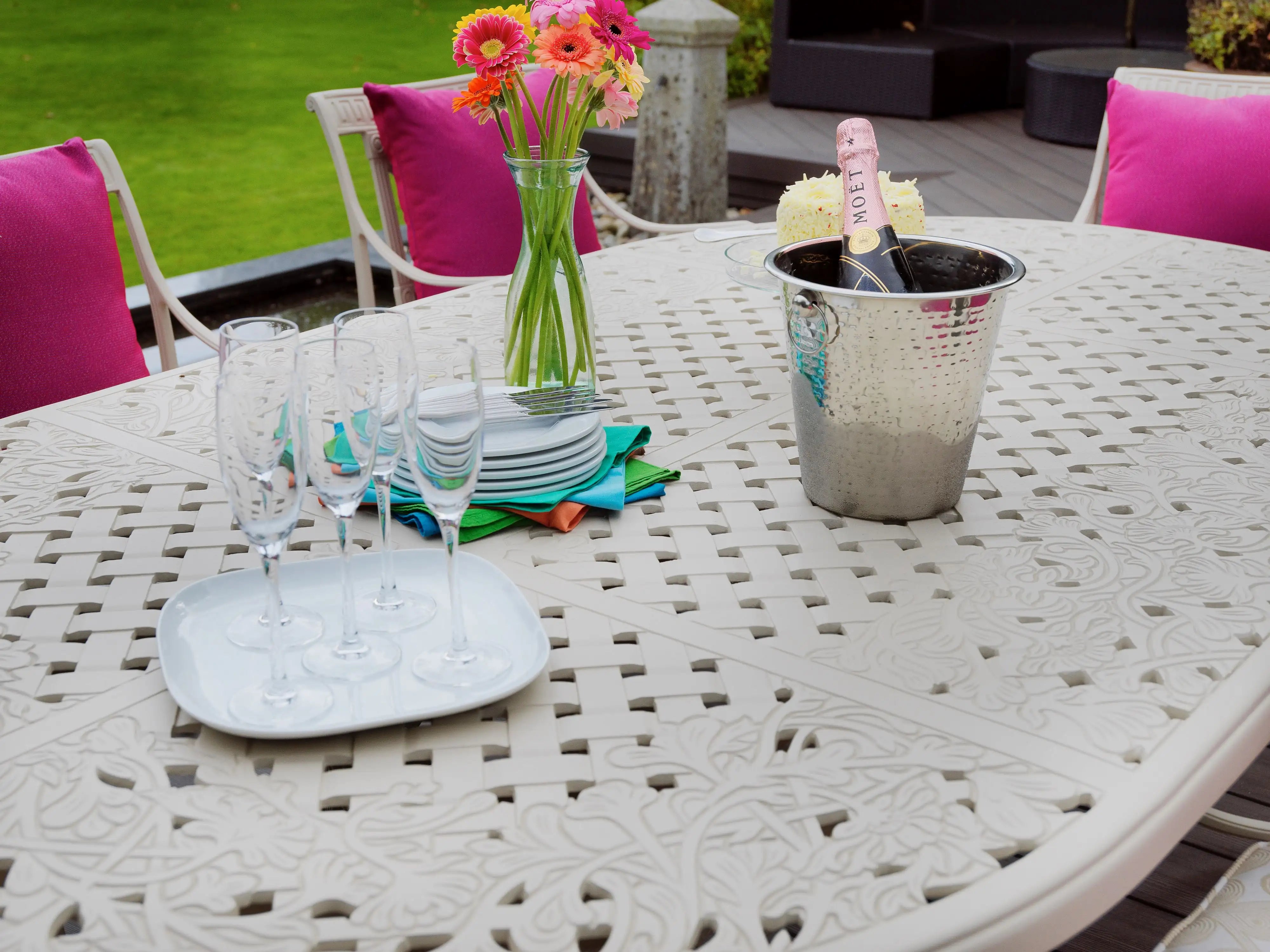 Luxor 2150 Table