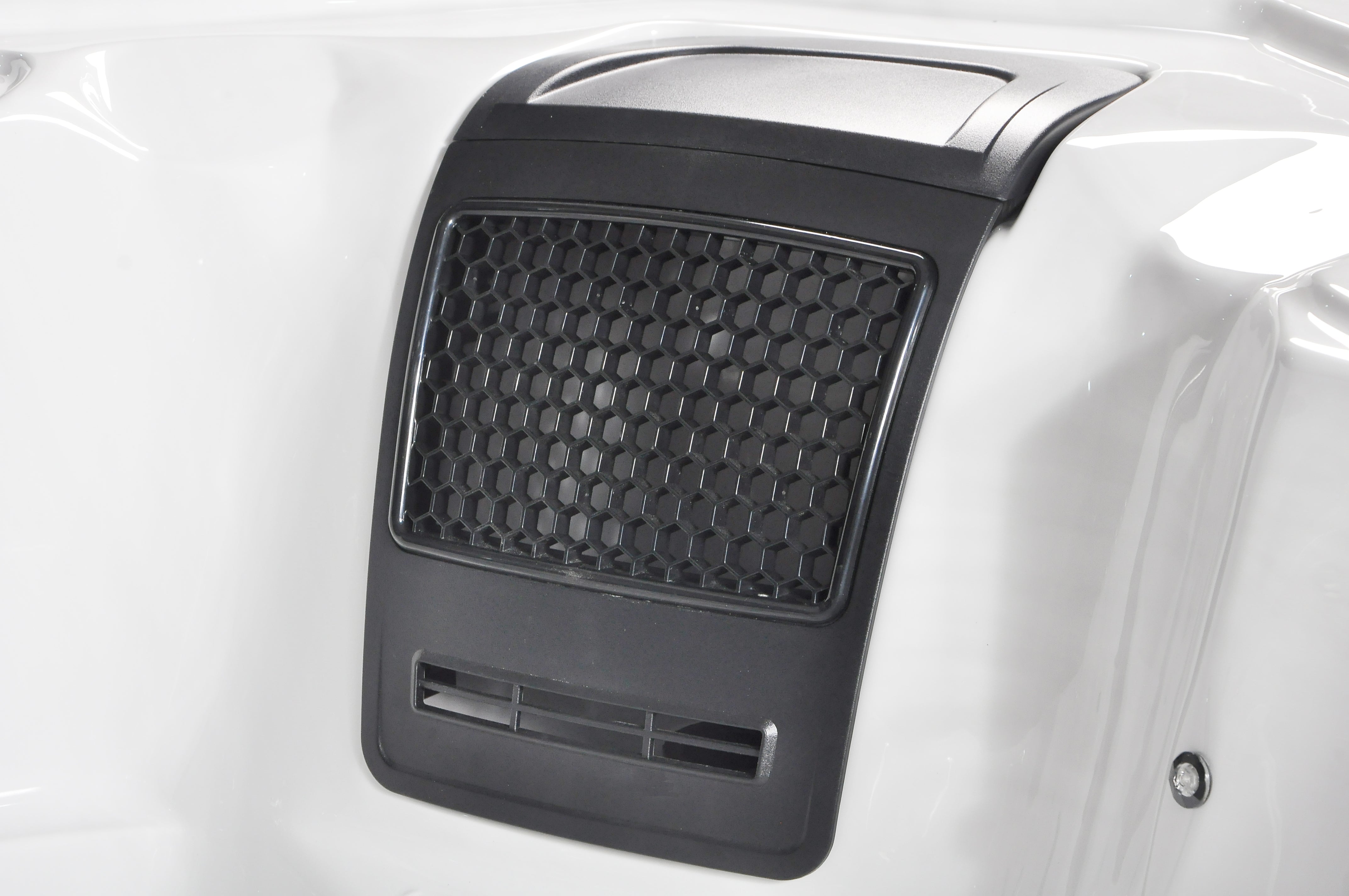 Superior Wellness Venezia Sterling Silver Hot Tub