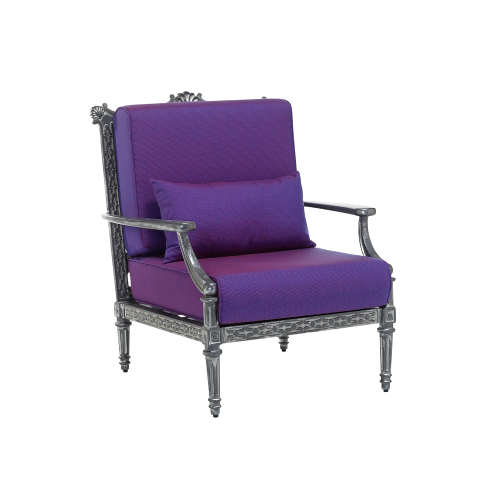 Grande Lounge Chair